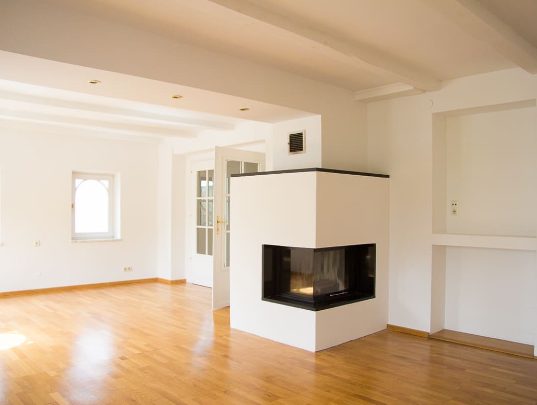 Wohnzimmer mit Kachelofen