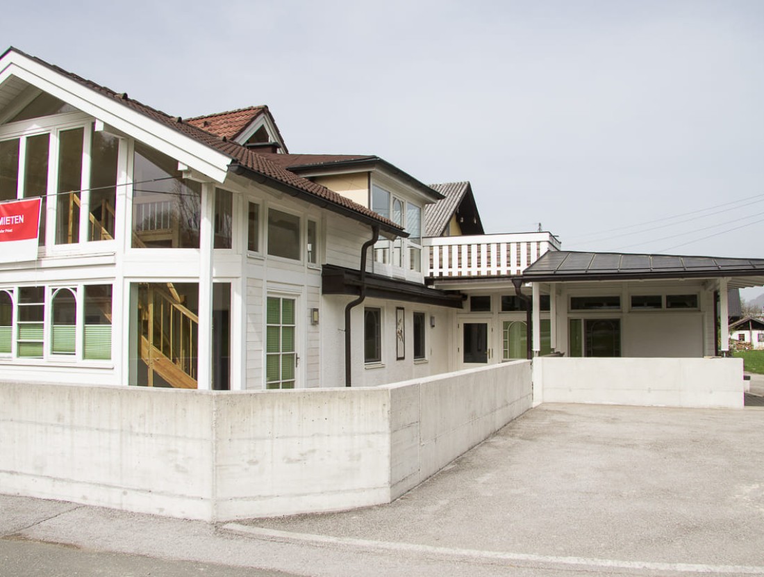 Wohn- und Geschäftsgebäude in Elsbethen