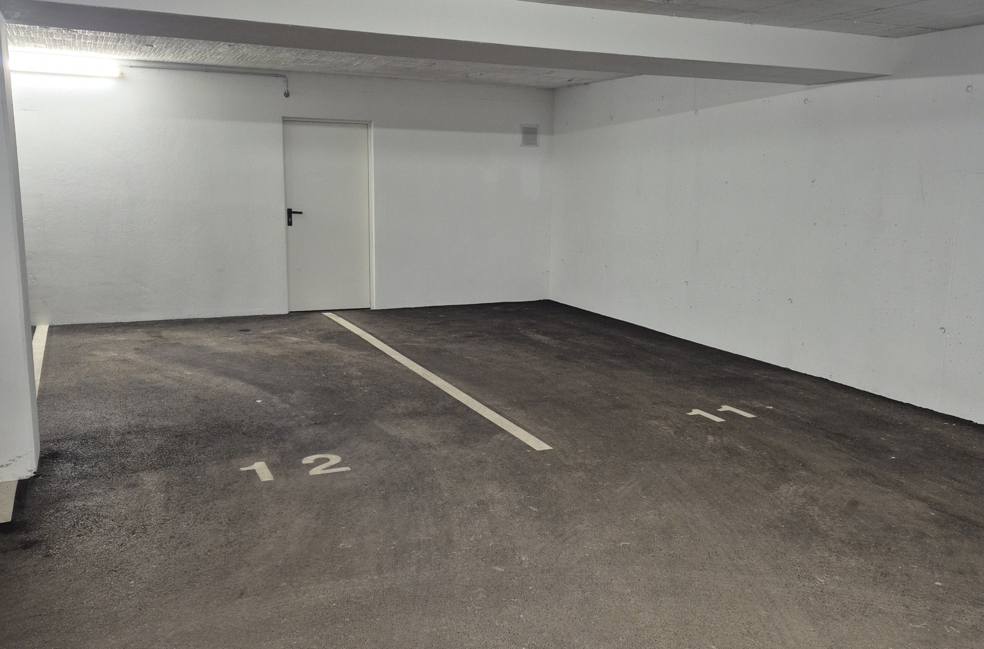 Tiefgaragenstellplätze